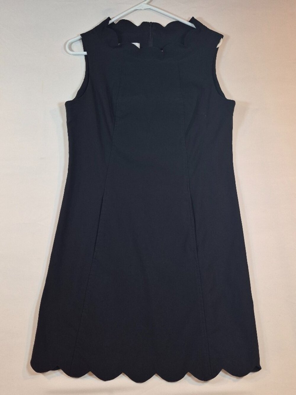 Sara Campbell Black Scalloped Sleeveless Dress Size 12 Shift LBD Classic